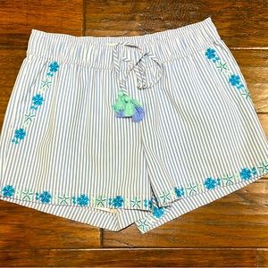 Vineyard vines seersucker shorts, size small